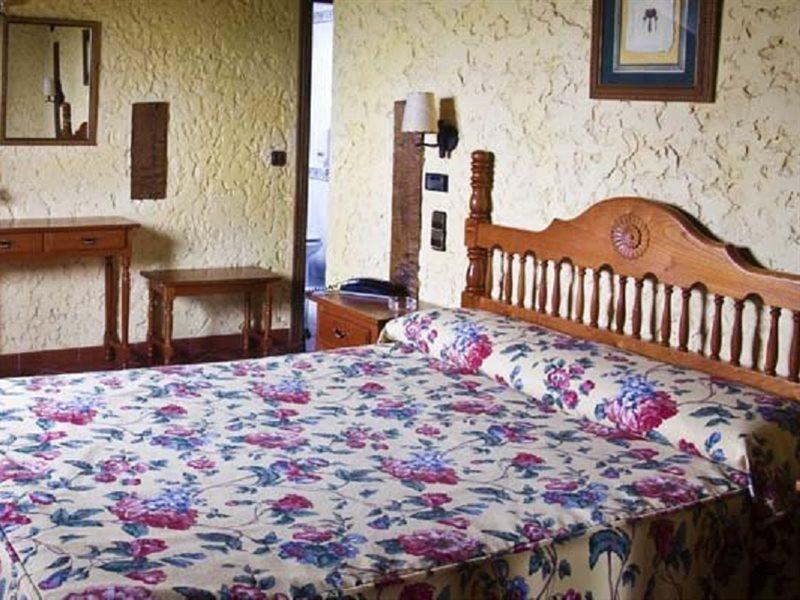 Hotel La Casona De Luis Кеведа Экстерьер фото